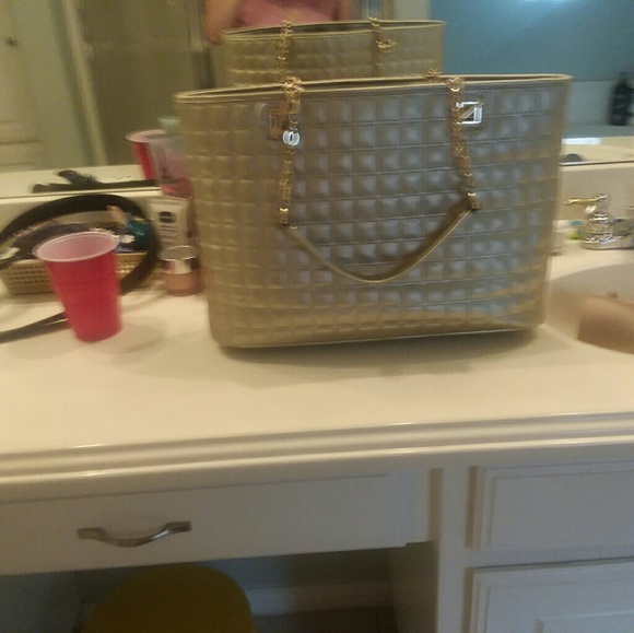 Authentic Antonio Melani tote bag - Picture 2 of 5